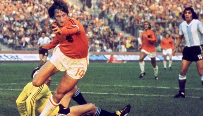 It's Time for the Netherlands! Look Into the Greatest Footballers From the Country